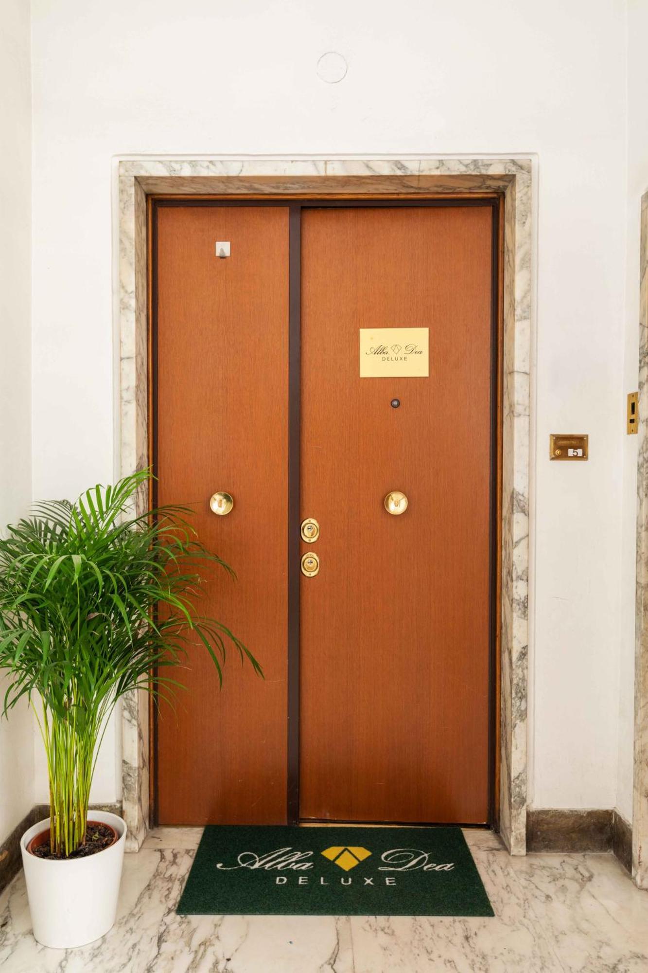 Albadea Deluxe Hotel Rome Exterior photo